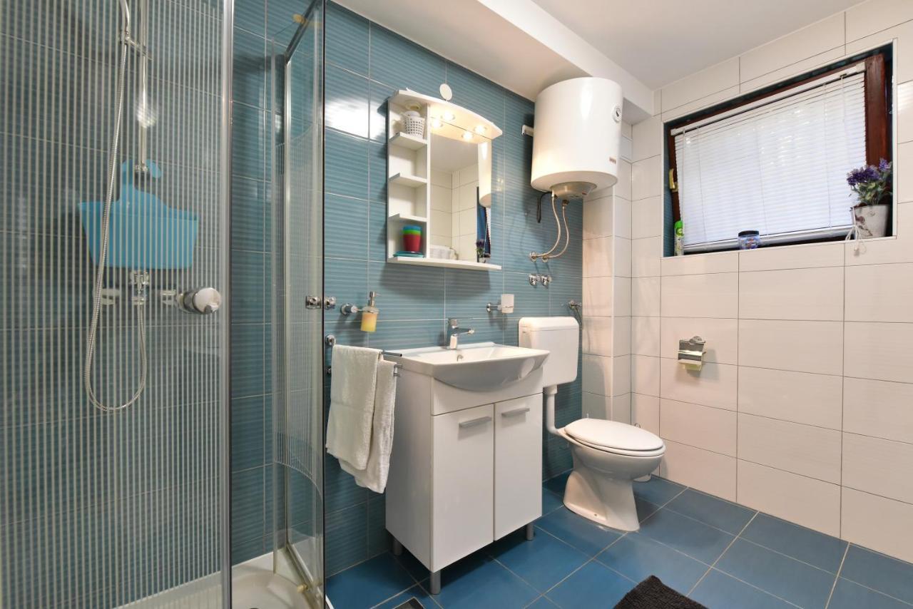 Lovely Apartment In The Groundfloor Zadar Extérieur photo