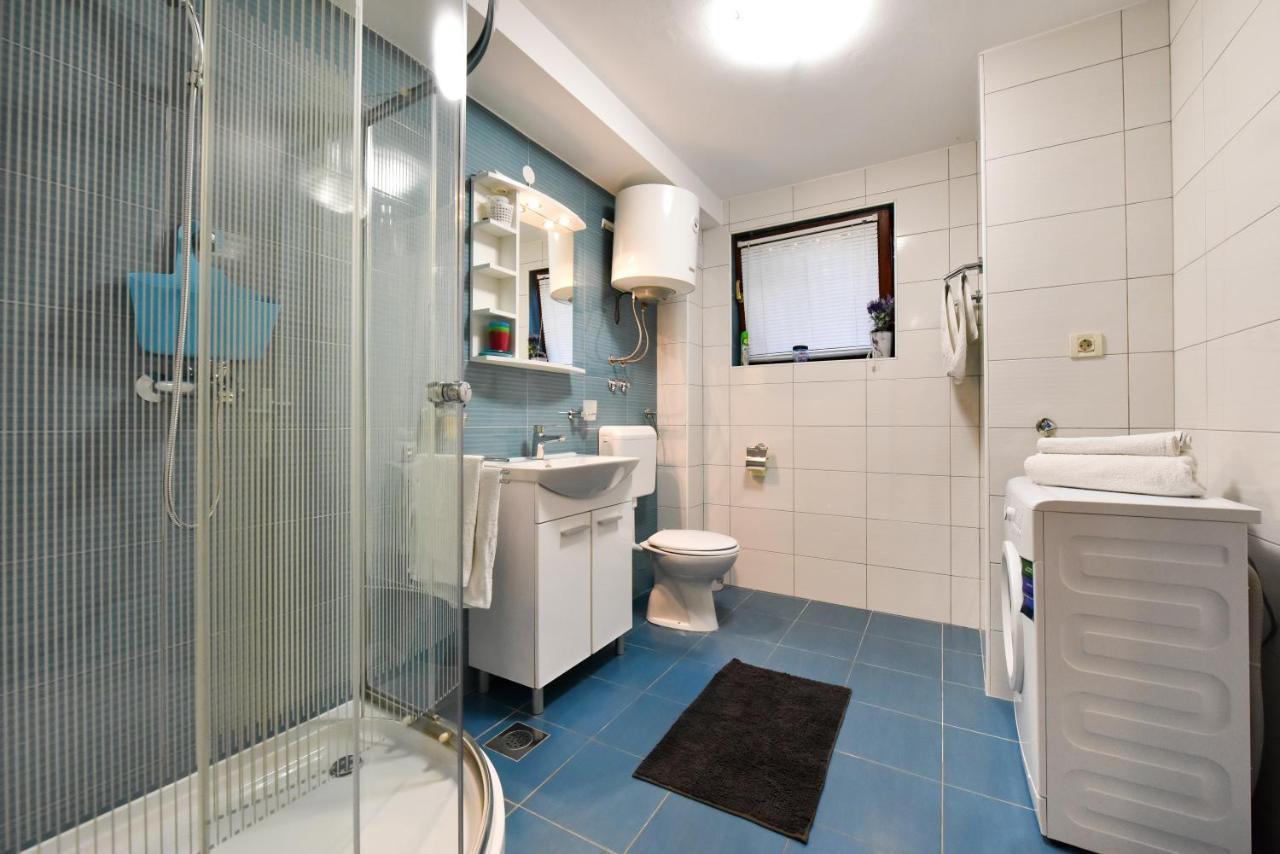 Lovely Apartment In The Groundfloor Zadar Extérieur photo