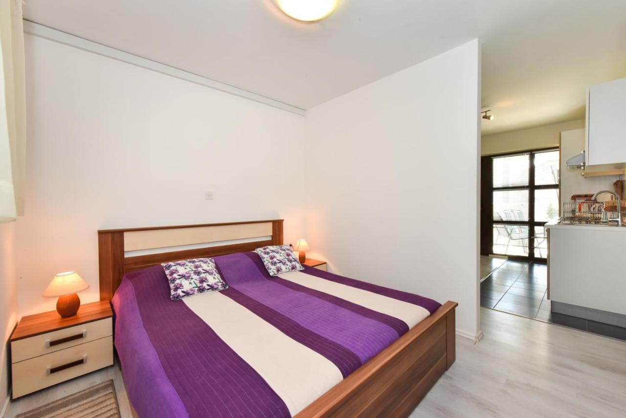 Lovely Apartment In The Groundfloor Zadar Extérieur photo